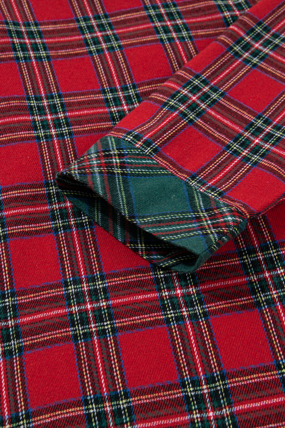 🎄 Luke & Estelle “Holiday Cheer Plaid PJ Set” – Cozy Up in Boutique Style ❤️💚