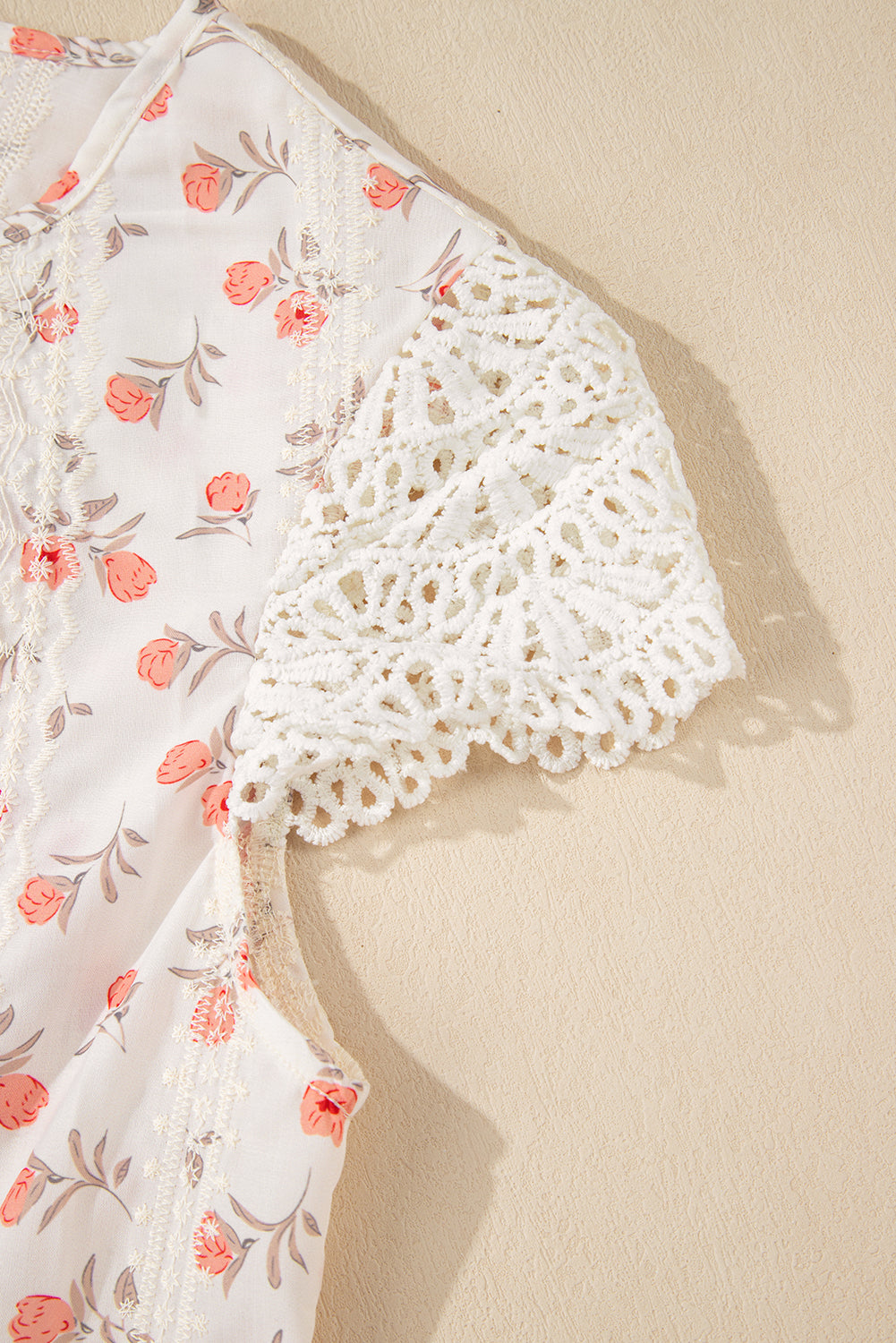 Sweet Apricot Lace Accent Garden Blouse 🌸