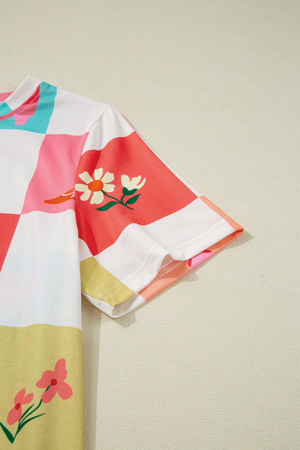 Blossom Checkerboard Western Tee 🌼🤠