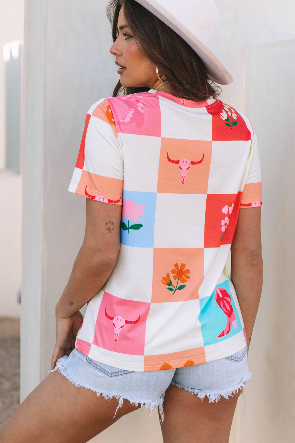 Blossom Checkerboard Western Tee 🌼🤠