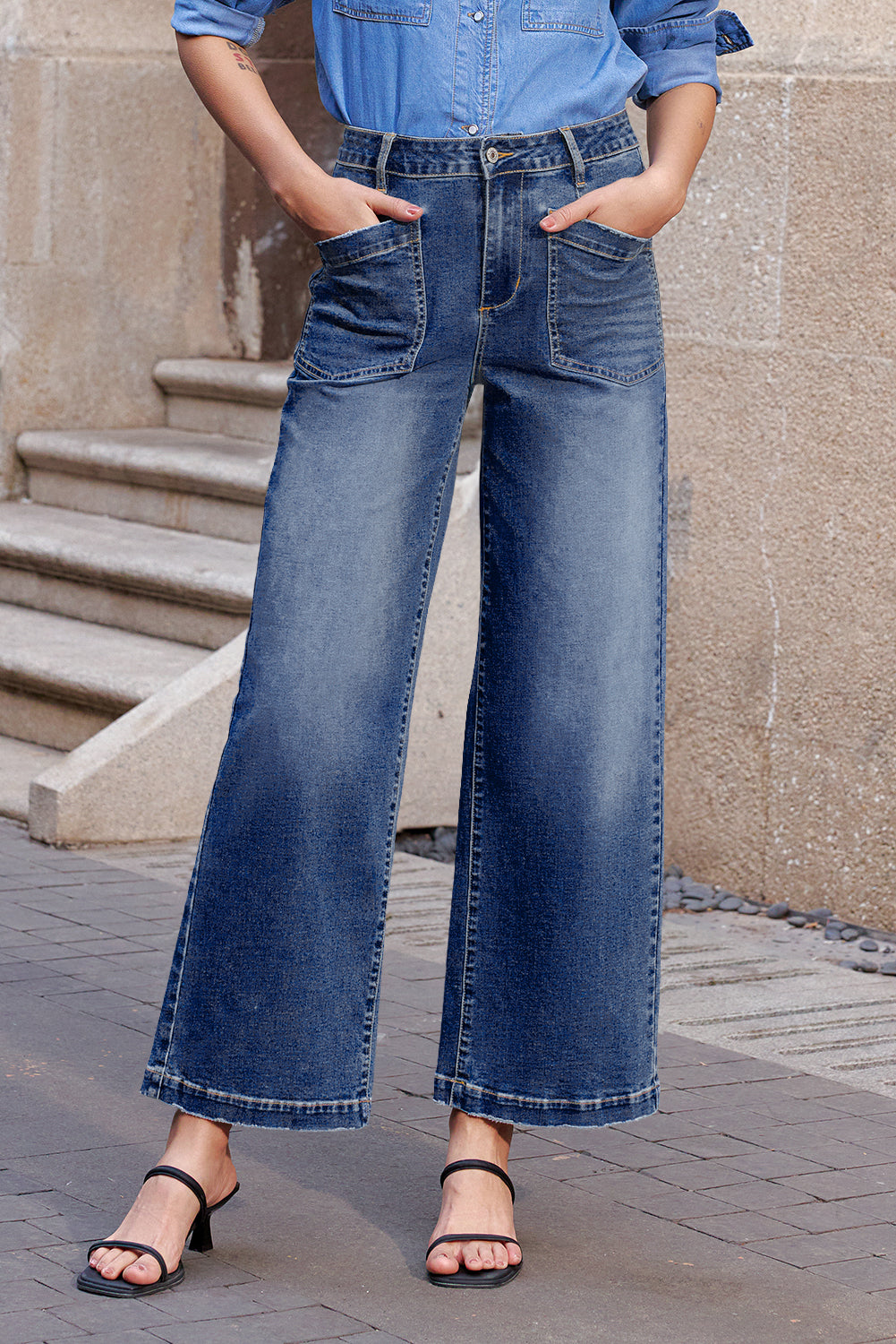 City-Cool Patch Pocket Wide-Leg Jeans