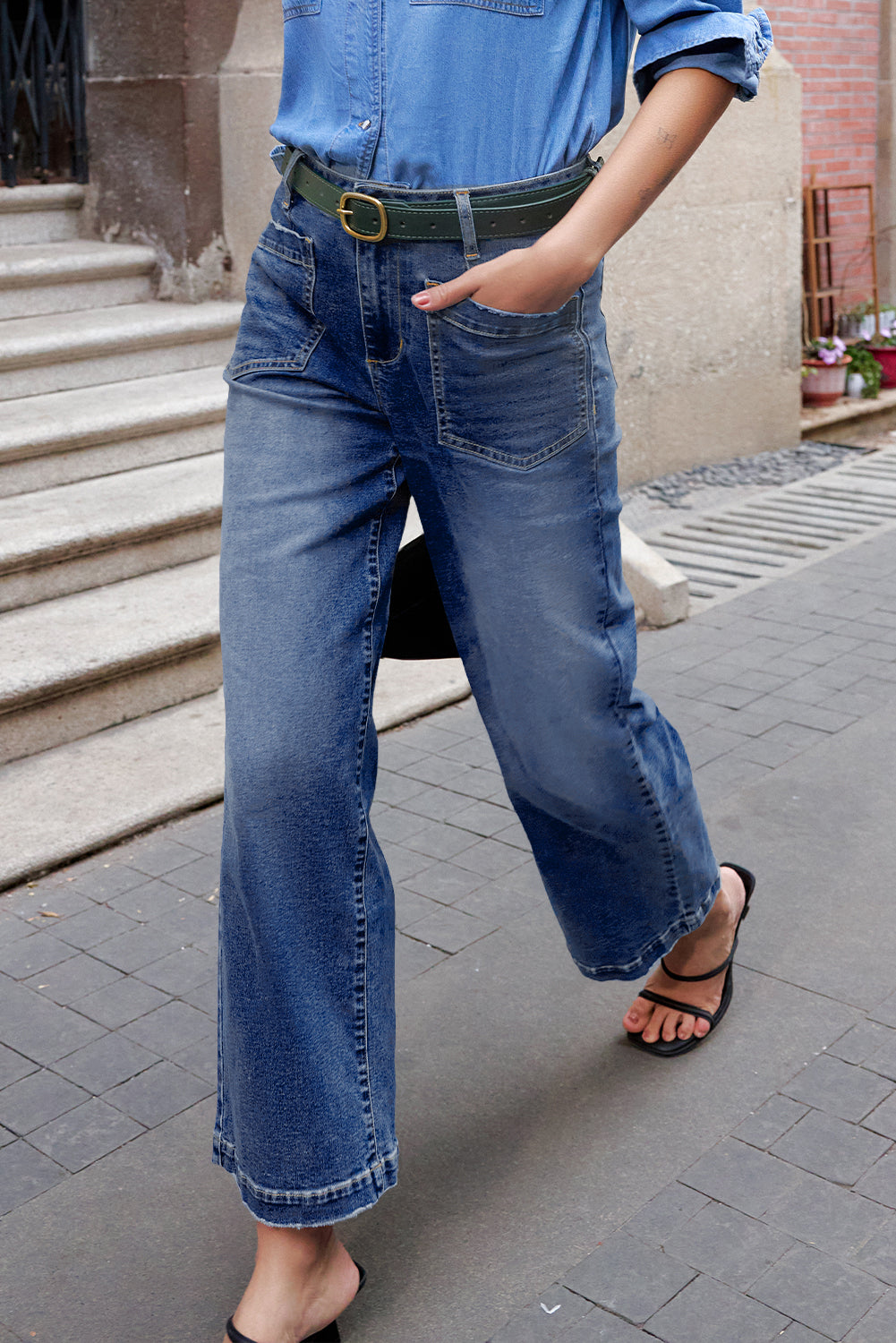City-Cool Patch Pocket Wide-Leg Jeans