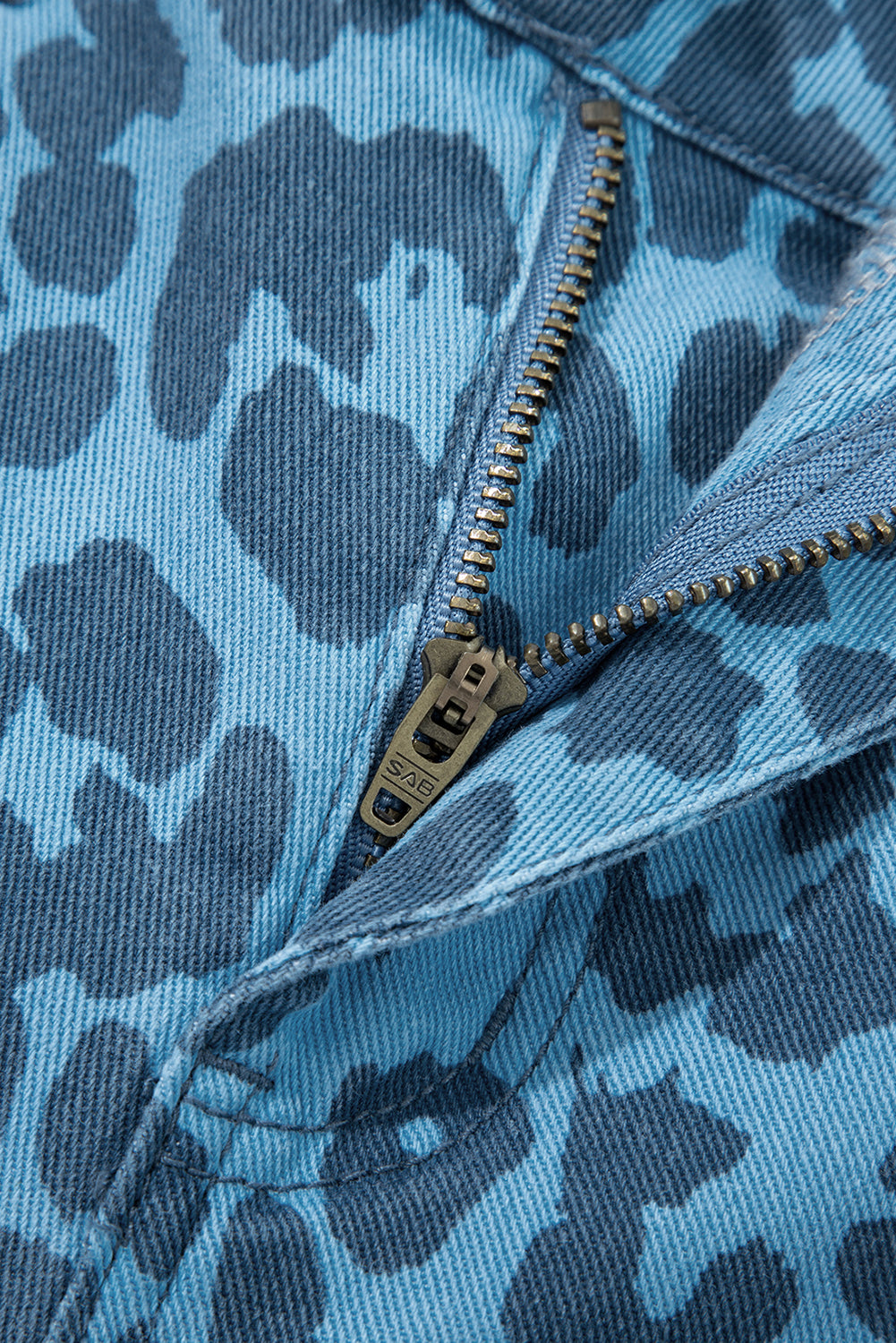 🌟 Luke & Estelle “Wild Side” Leopard Print Cropped Jeans 🌟