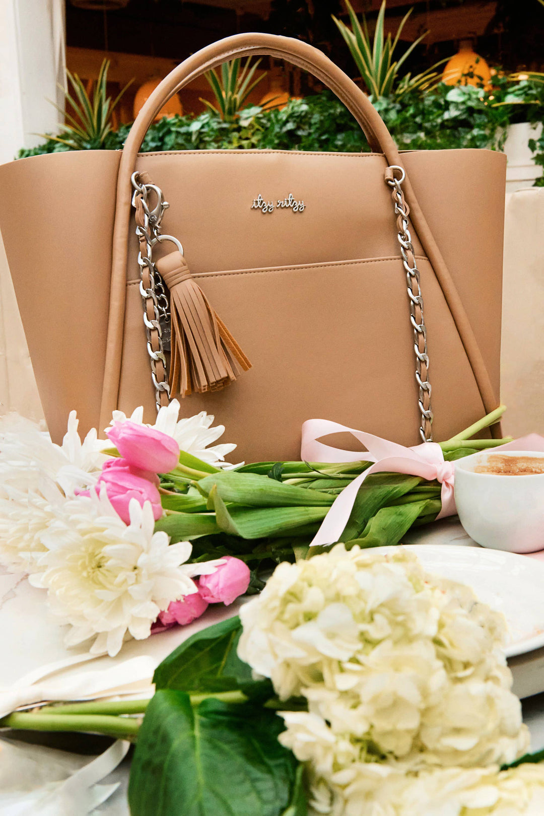 Itzy RitzyChai Latte Boss Tote™